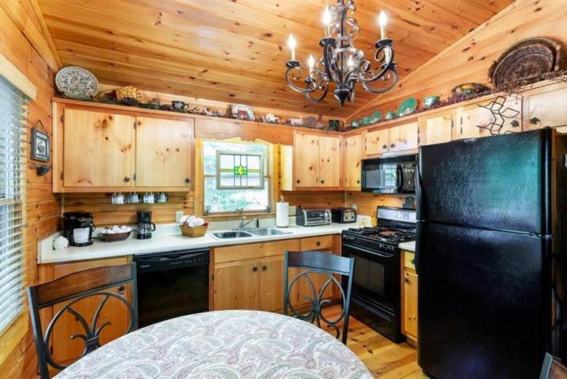 Willa Mountain Spirit Cabin - Fireplace And Hot Tub Blue Ridge Zewnętrze zdjęcie
